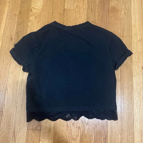 adidas Originals Size Medium Cropped Lace Trim T-Shirt Black White Crop V-Neck - Picture 7 of 8